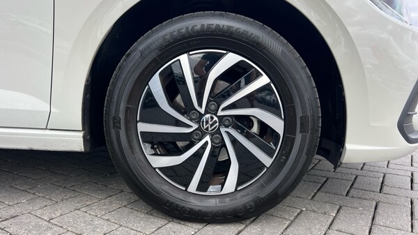 Used Volkswagen Polo 2023 for sale - 75950864: Photo 8