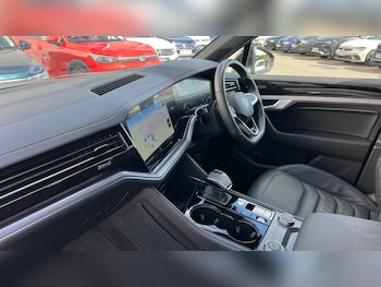Used Volkswagen Touareg 2025 for sale - 75771527: Photo