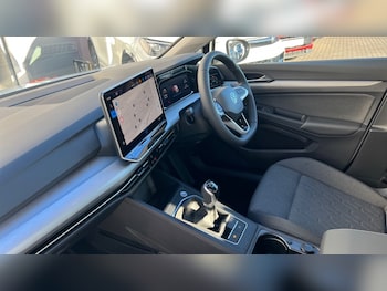 Used Volkswagen Golf 2025 for sale - 76475132: Photo