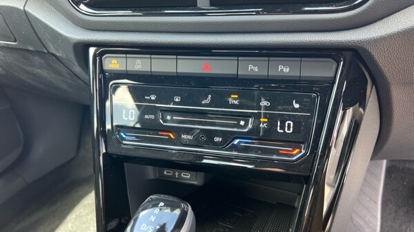 Used Volkswagen T-Roc 2025 for sale - 75763277: Photo 29