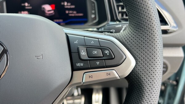 Used Volkswagen T-Roc 2025 for sale - 75763277: Photo 31