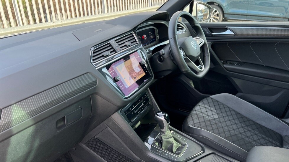 Used Volkswagen Tiguan 2023 for sale - 76507641: Photo 2