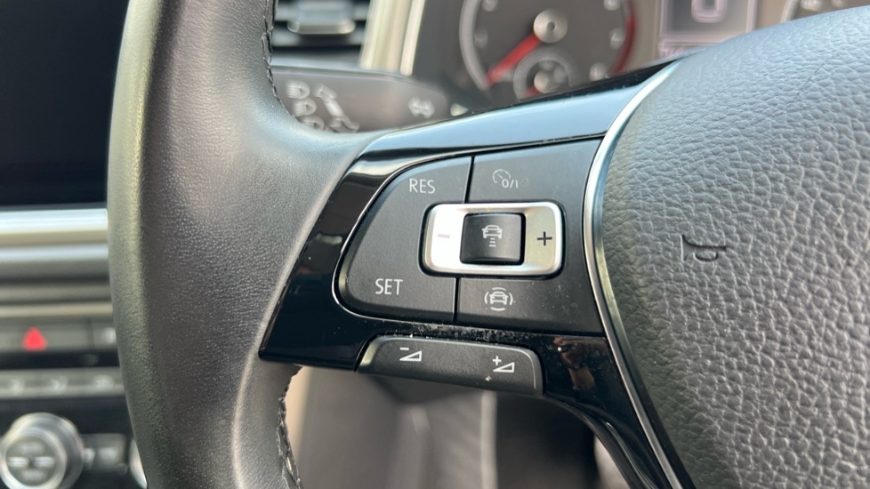 Used Volkswagen T-Roc 2020 for sale - 76021903: Photo 30