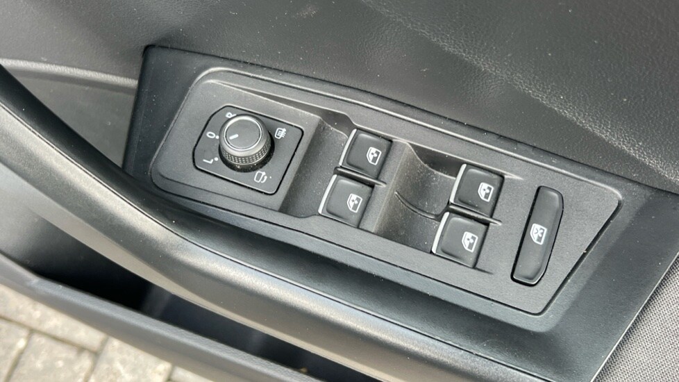 Used Volkswagen T-Roc 2020 for sale - 76021903: Photo 33
