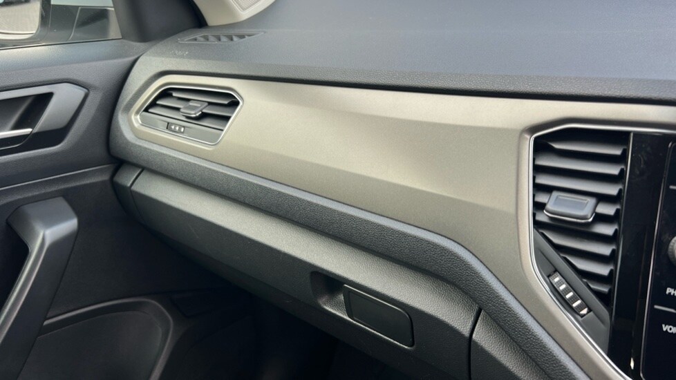 Used Volkswagen T-Roc 2020 for sale - 76021903: Photo 41
