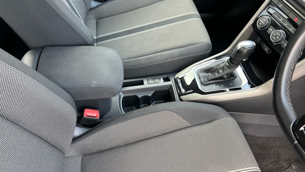 Used Volkswagen T-Roc 2020 for sale - 76021903: Photo 42