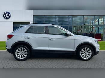 Used Volkswagen T-Roc 2020 for sale - 76021903: Photo 4