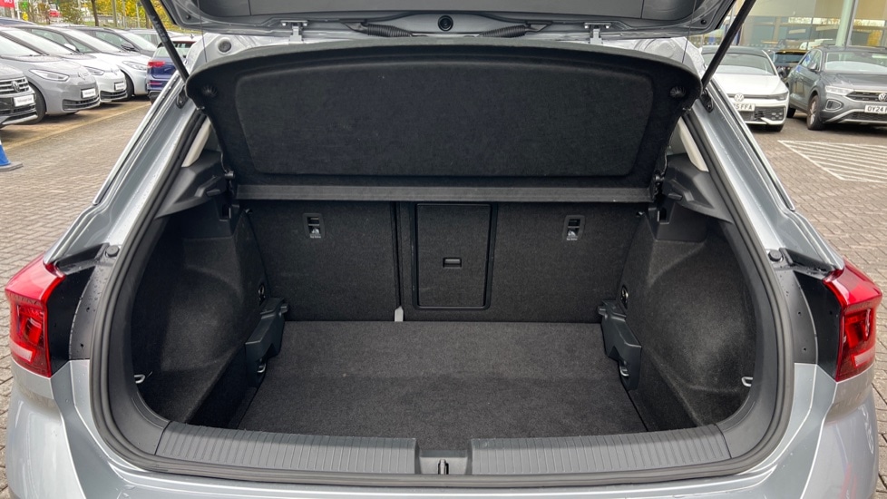 Used Volkswagen T-Roc 2024 for sale - 76276821: Photo 16