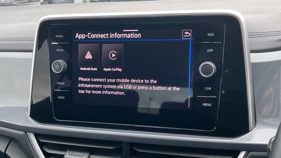 Used Volkswagen T-Roc 2024 for sale - 76276821: Photo 24