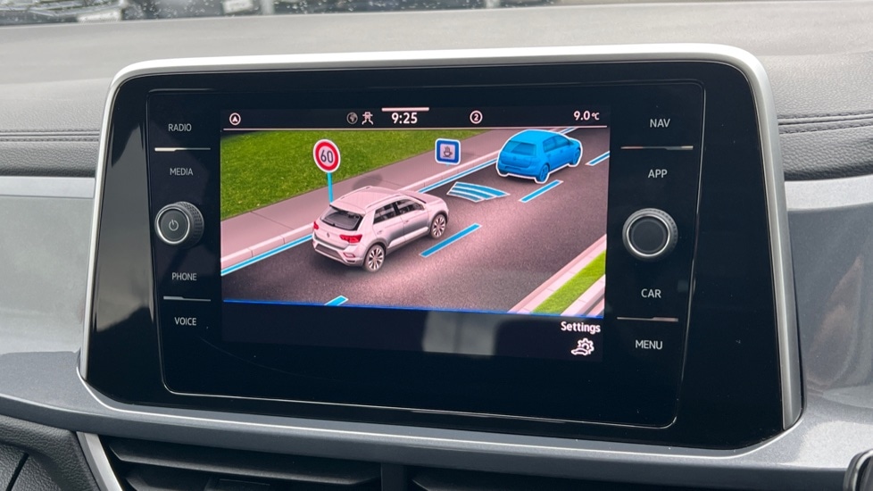 Used Volkswagen T-Roc 2024 for sale - 76276821: Photo 25