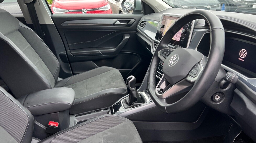 Used Volkswagen T-Roc 2024 for sale - 76276821: Photo 26