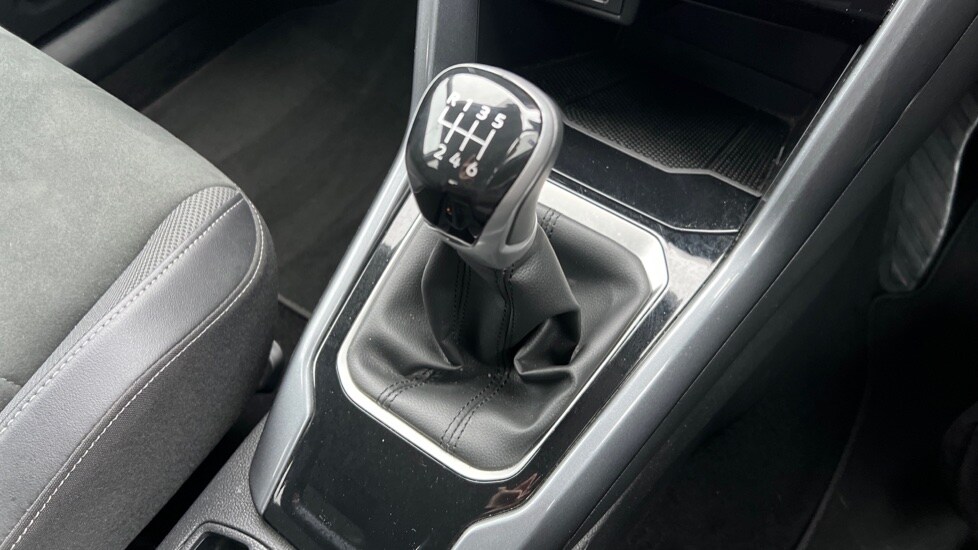 Used Volkswagen T-Roc 2024 for sale - 76276821: Photo 34