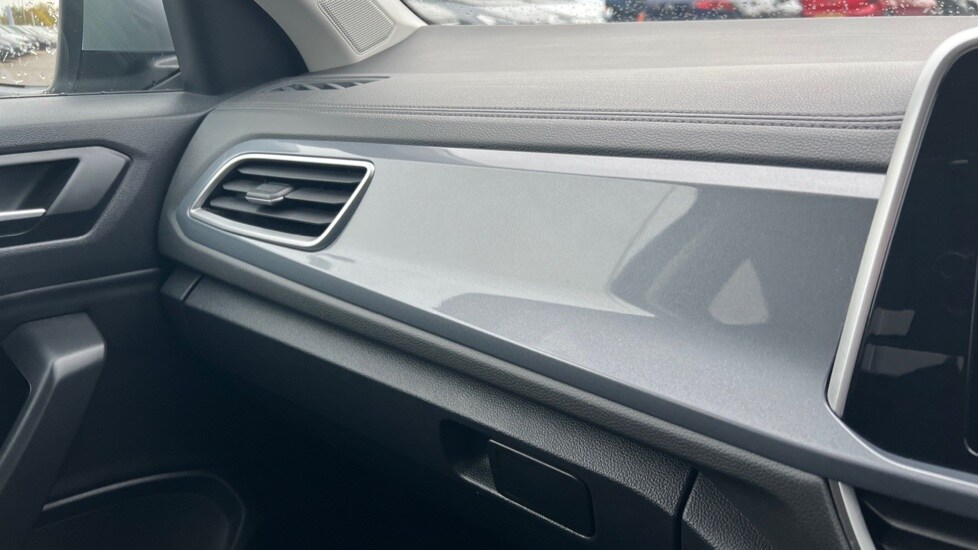 Used Volkswagen T-Roc 2024 for sale - 76276821: Photo 35