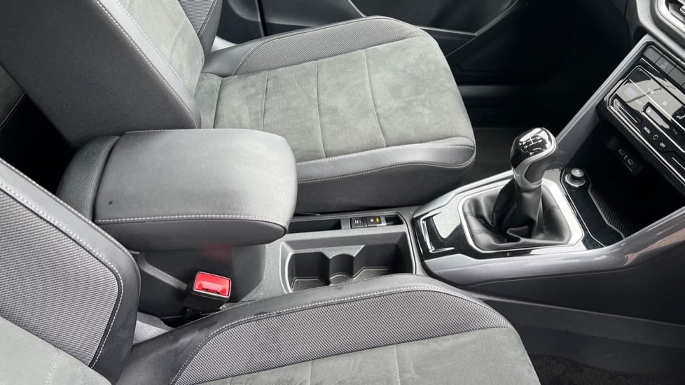 Used Volkswagen T-Roc 2024 for sale - 76276821: Photo 42