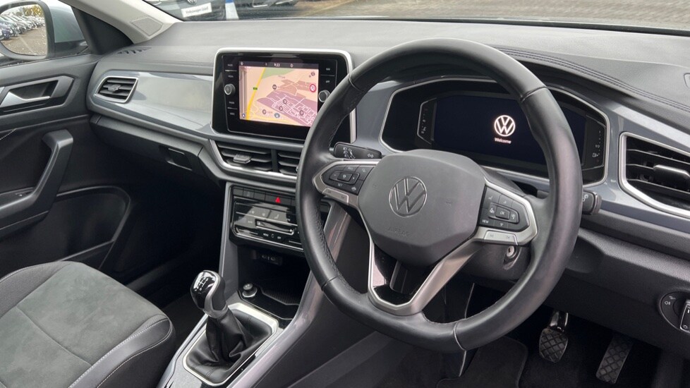 Used Volkswagen T-Roc 2024 for sale - 76276821: Photo 6