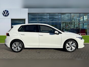 Used Volkswagen Golf 2025 for sale - 77010291: Photo