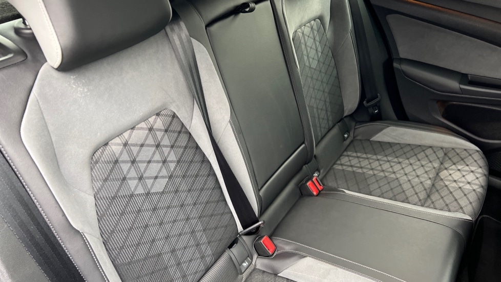 Used Volkswagen Golf 2021 for sale - 76660701: Photo 38