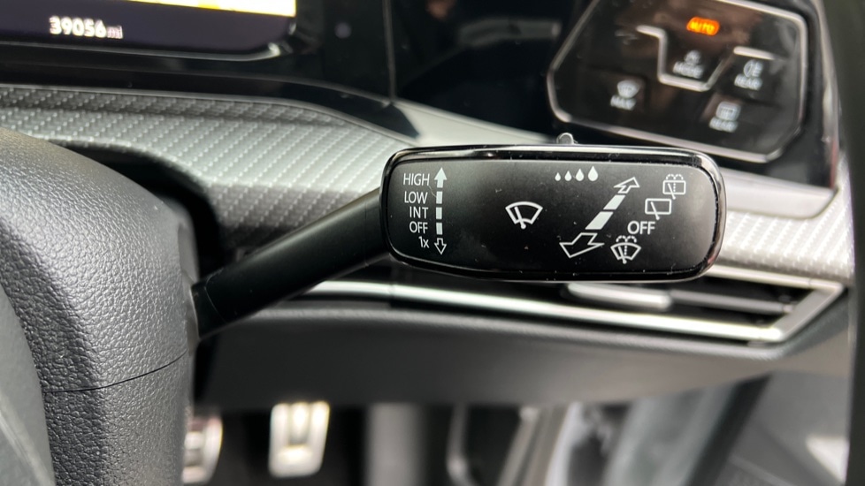 Used Volkswagen Golf 2021 for sale - 76660701: Photo 40