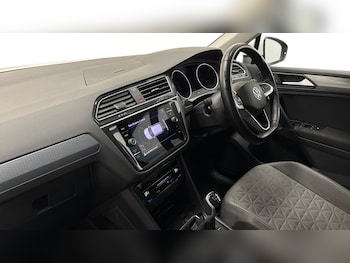 Used Volkswagen Tiguan 2022 for sale - 75860227: Photo