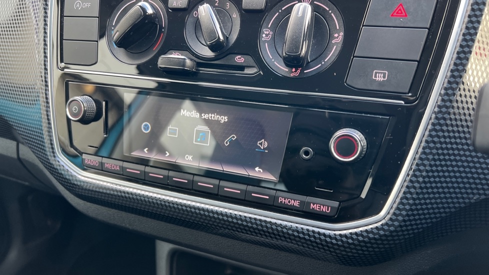 Used Volkswagen up! 2018 for sale - 76668242: Photo 24