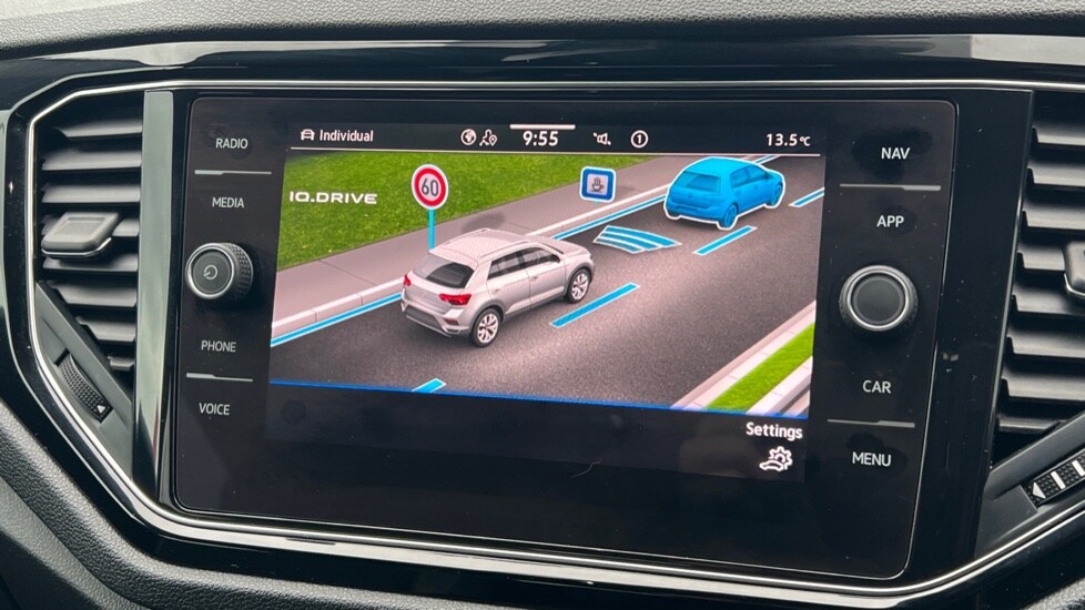 Used Volkswagen T-Roc 2022 for sale - 77010236: Photo 25