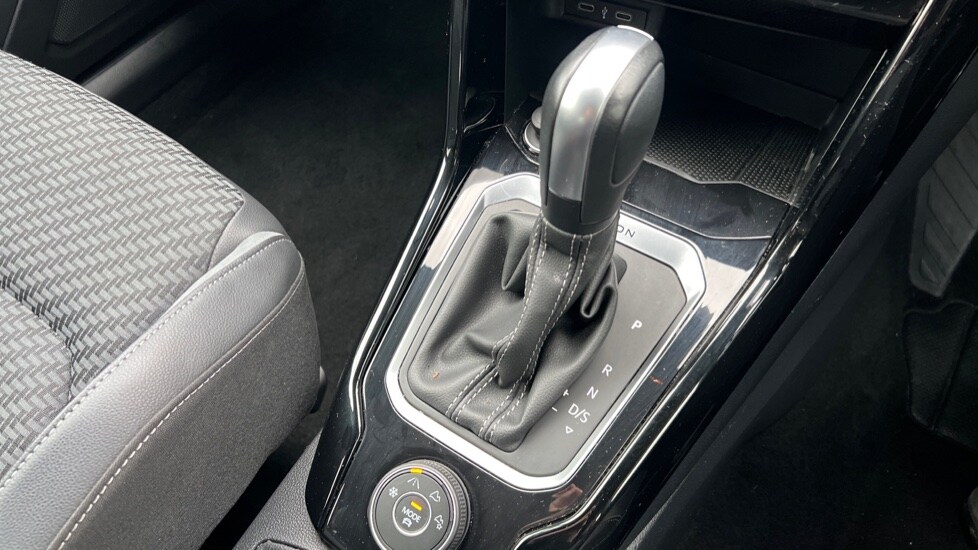 Used Volkswagen T-Roc 2022 for sale - 77010236: Photo 34