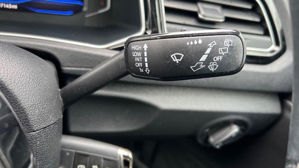 Used Volkswagen T-Roc 2022 for sale - 77010236: Photo 40