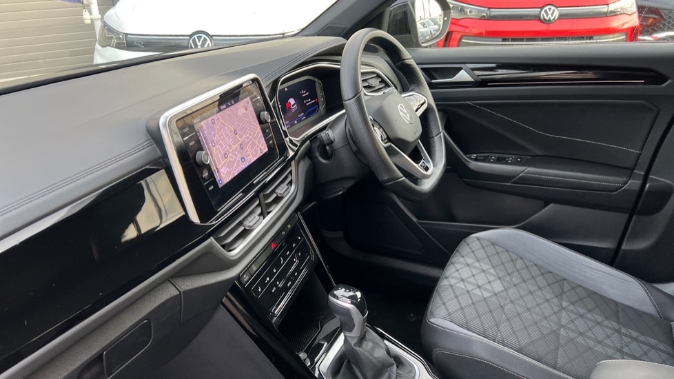 Used Volkswagen T-Roc 2022 for sale - 77035997: Photo 2