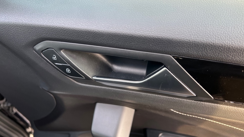 Used Volkswagen T-Roc 2022 for sale - 77035997: Photo 44