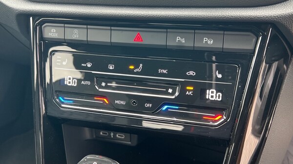 Used Volkswagen T-Roc 2025 for sale - 76116898: Photo 29