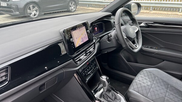 Used Volkswagen T-Roc 2025 for sale - 76116898: Photo 2