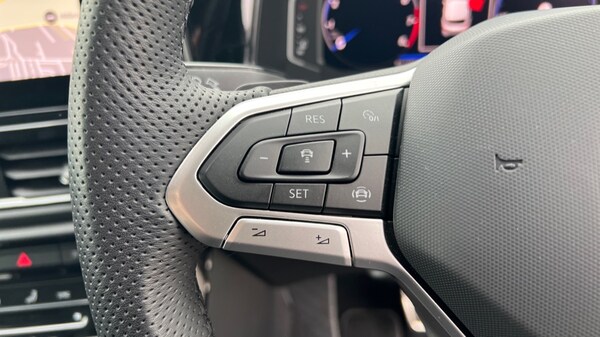 Used Volkswagen T-Roc 2025 for sale - 76116898: Photo 30