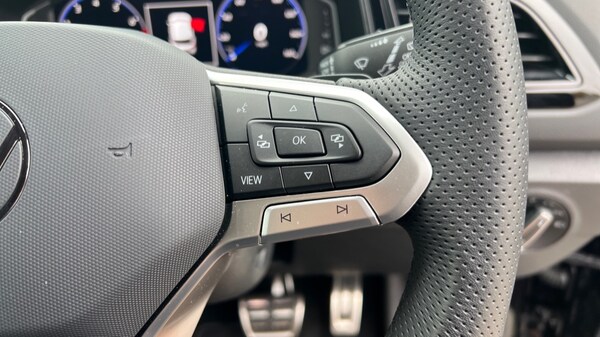 Used Volkswagen T-Roc 2025 for sale - 76116898: Photo 31