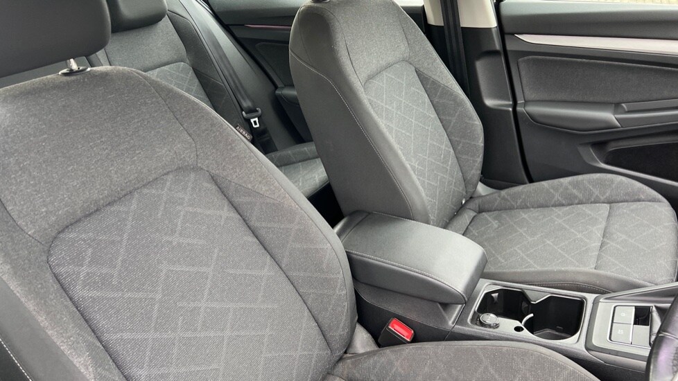 Used Volkswagen Golf 2022 for sale - 76104097: Photo 36