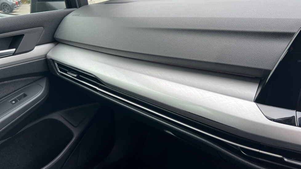 Used Volkswagen Golf 2022 for sale - 76104097: Photo 41