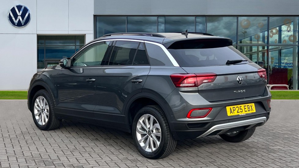 Used Volkswagen T-Roc 2025 for sale - 77053399: Photo 3
