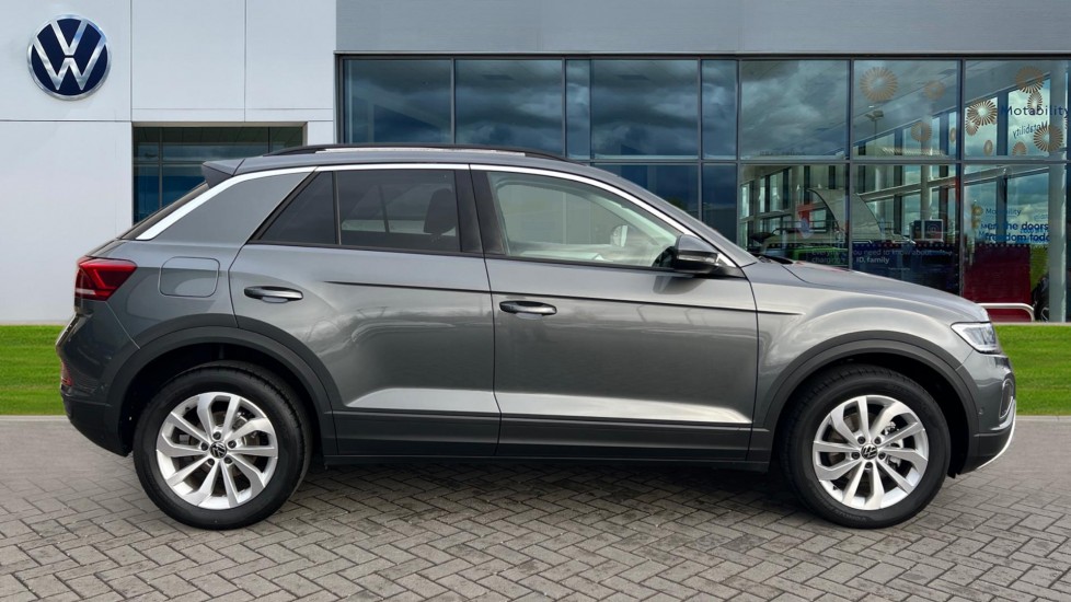 Used Volkswagen T-Roc 2025 for sale - 77053399: Photo 4