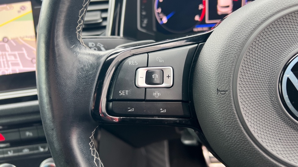 Used Volkswagen T-Roc 2022 for sale - 76966640: Photo 30