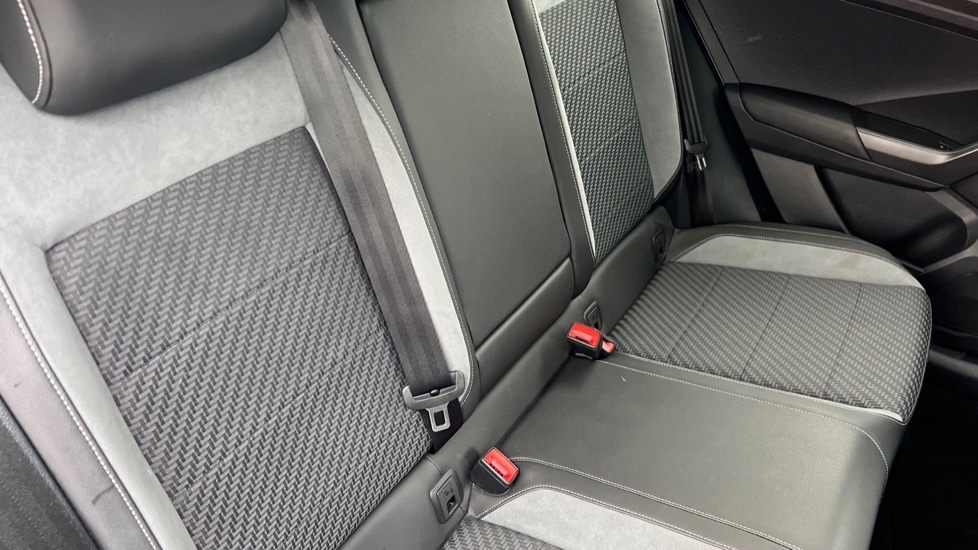 Used Volkswagen T-Roc 2022 for sale - 76966640: Photo 38