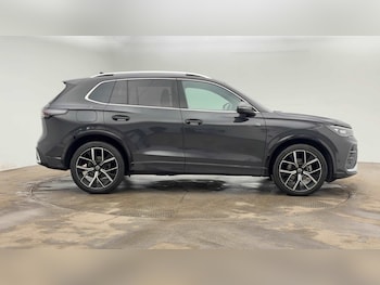 Used Volkswagen Tiguan 2024 for sale - 75495532: Photo