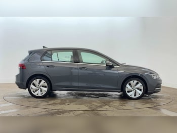 Used Volkswagen Golf 2021 for sale - 76842054: Photo