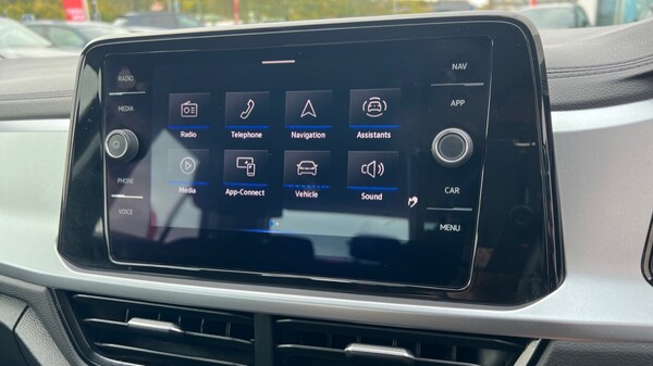 Used Volkswagen T-Roc 2023 for sale - 76112012: Photo 24