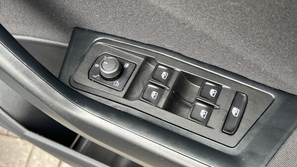 Used Volkswagen T-Roc 2023 for sale - 76112012: Photo 33