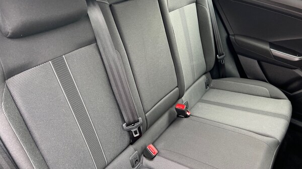 Used Volkswagen T-Roc 2023 for sale - 76112012: Photo 38