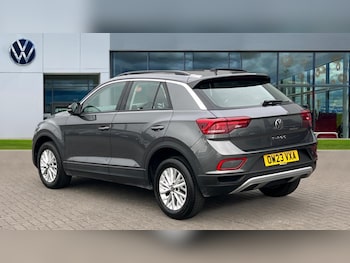 Used Volkswagen T-Roc 2023 for sale - 76112012: Photo 3