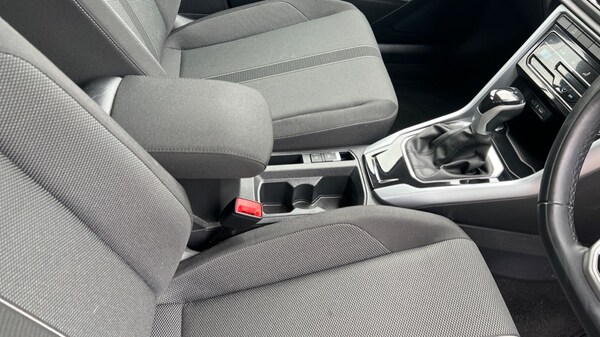 Used Volkswagen T-Roc 2023 for sale - 76112012: Photo 41