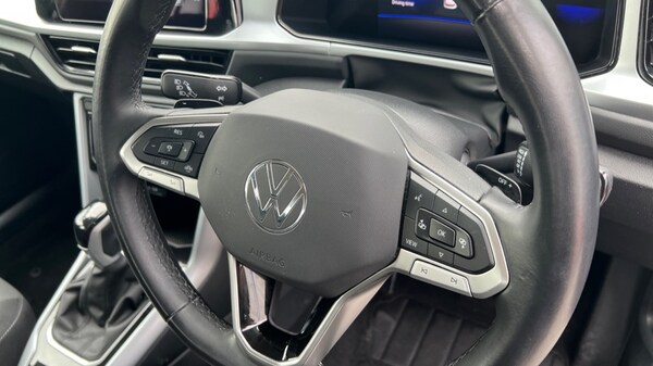 Used Volkswagen T-Roc 2023 for sale - 76112012: Photo 42