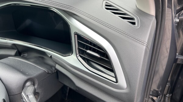 Used Volkswagen T-Roc 2023 for sale - 76112012: Photo 44