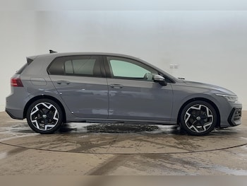 Used Volkswagen Golf 2025 for sale - 76452172: Photo