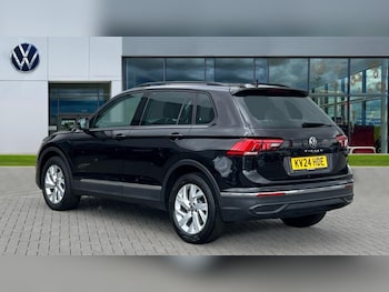 Used Volkswagen Tiguan 2024 for sale - 75916900: Photo